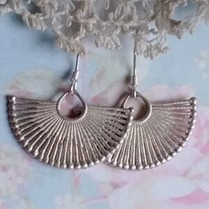 Fabulous ' fan' earrings