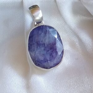 Tanzanite pendant