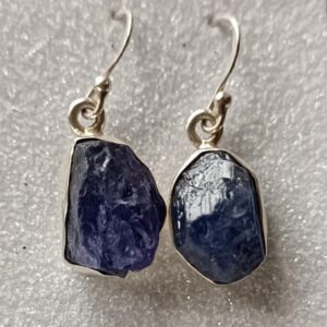 Tanzanite earrings (rough cut)