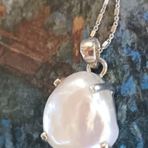 Gorgeous - cream , freshwater pearl pendant