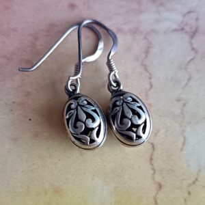 Small oval-shaped Sterling silver earrings