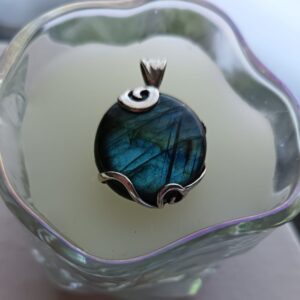 Unique Labradorite pendant
